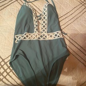 Cupshe size medium new with tags